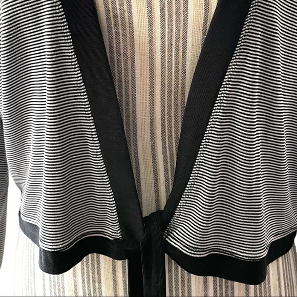 CHICO’S Travelers Coverup, Size Large ( Chico’s Size 2), Slightly Cropped - Picture 4 of 4